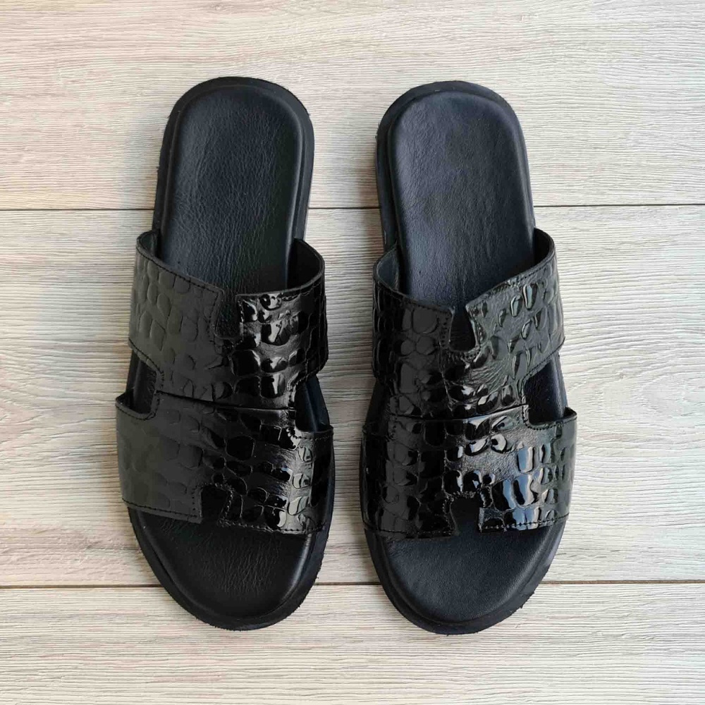 Premium Leather Men's Sandal in Black